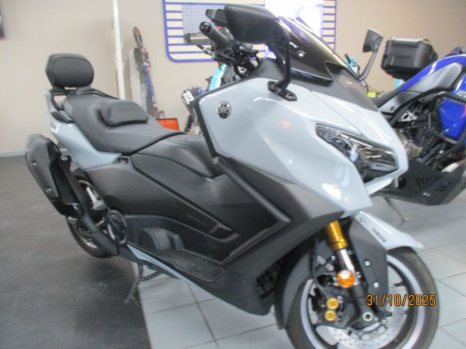 YAMAHA XP T-MAX 560 TECH MAX 4