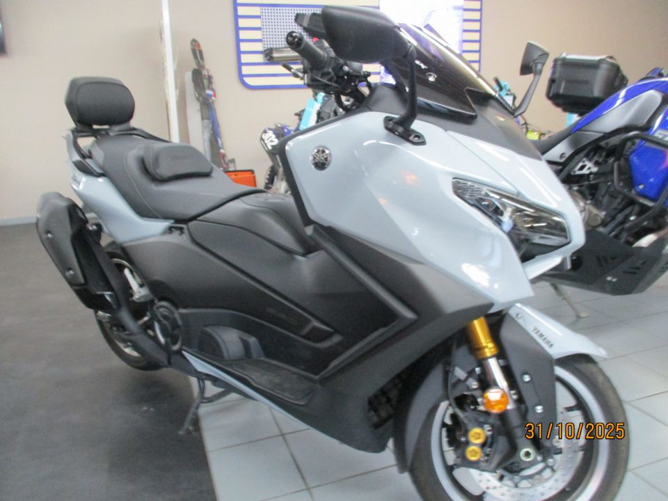 YAMAHA XP T-MAX 560 TECH MAX 4