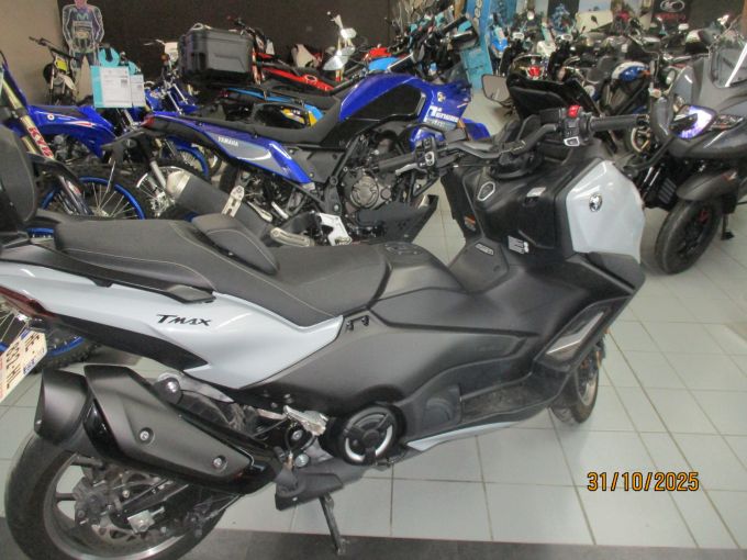 YAMAHA XP T-MAX 560 TECH MAX 4
