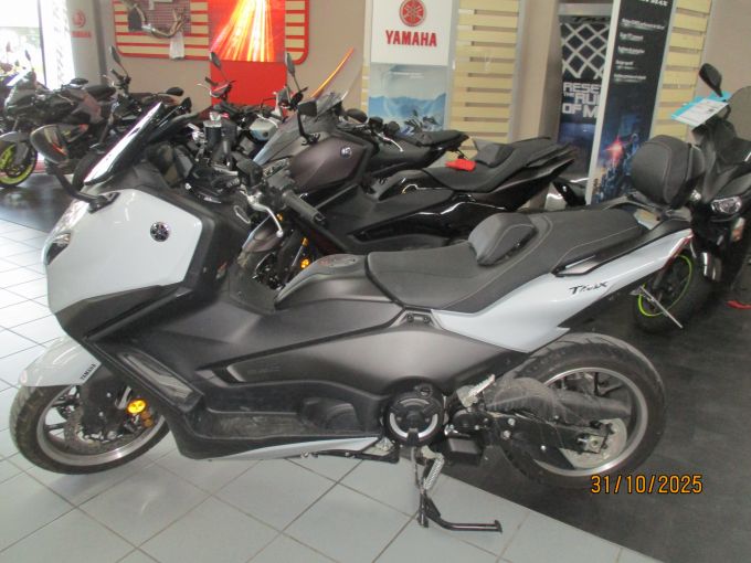YAMAHA XP T-MAX 560 TECH MAX 4