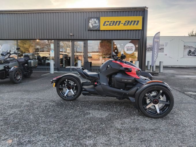 CAN-AM RYKER 900 4