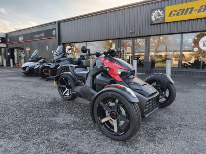 CAN-AM RYKER 900 4