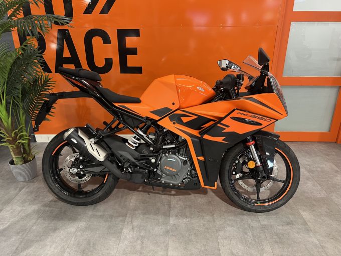KTM RC 390 4
