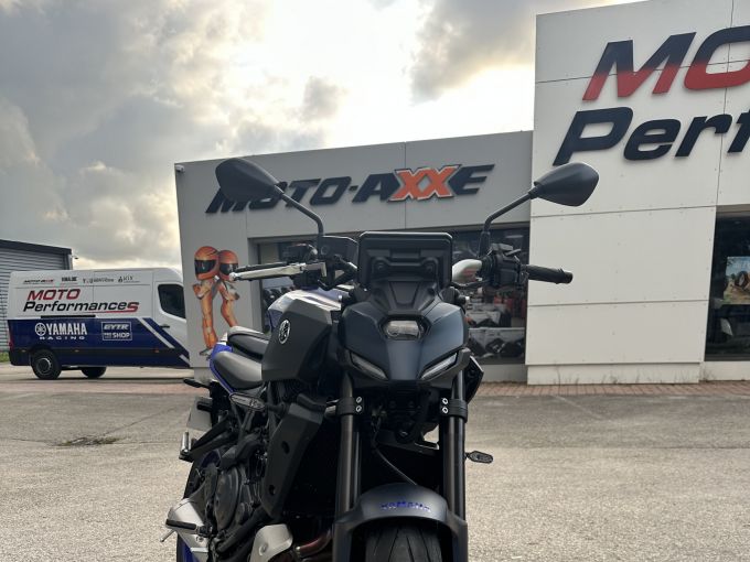 YAMAHA MT-07 Y-AMT 4