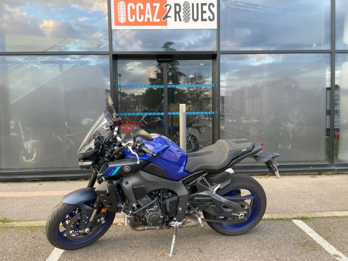 YAMAHA MT-10 4