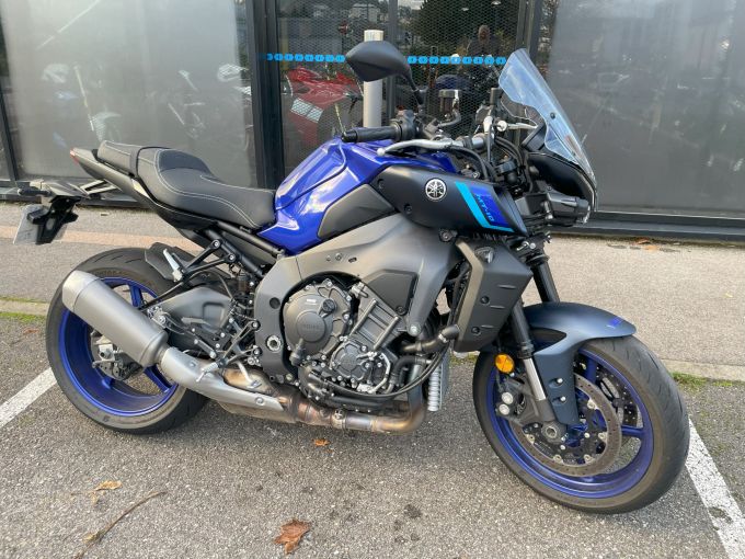 YAMAHA MT-10 4