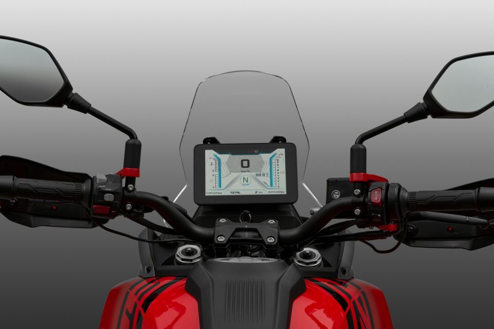 QJ MOTOR SRT 600 SX 4