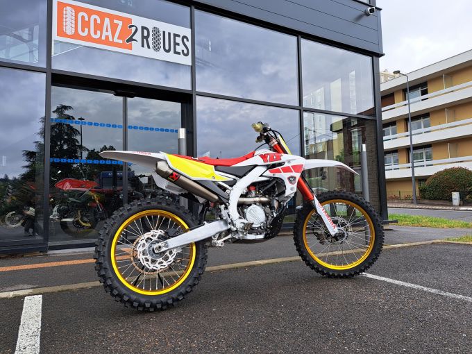 YAMAHA YZ250F 4