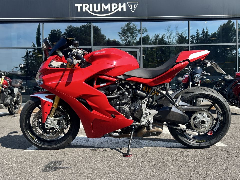 DUCATI SUPERSPORT 937 4