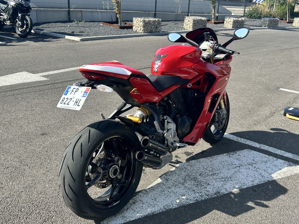 DUCATI SUPERSPORT 937 4