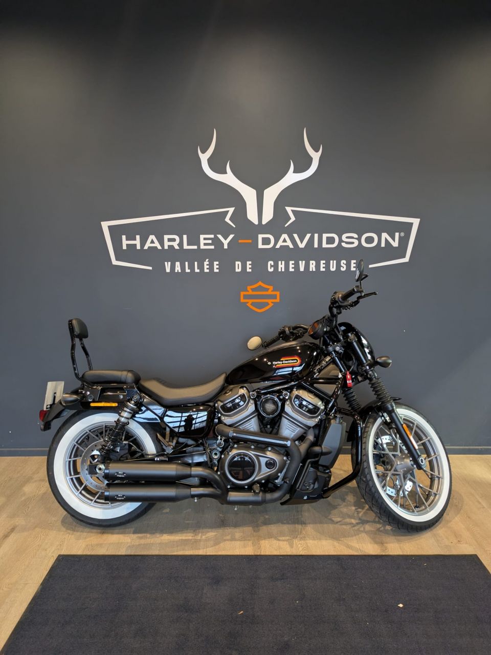 HARLEY-DAVIDSON SPORTSTER NIGHTSTER 975 SPECIAL 4