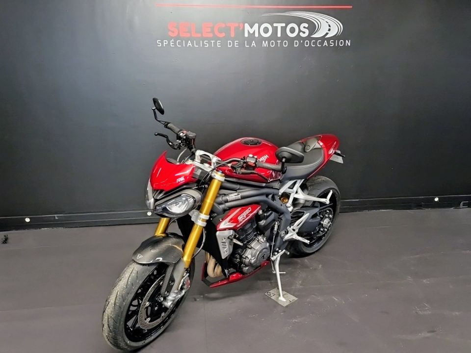 TRIUMPH SPEED TRIPLE 1200 RS 4