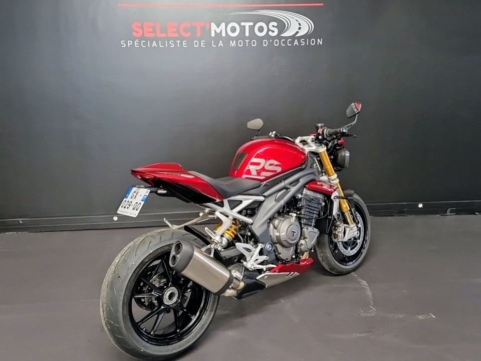 TRIUMPH SPEED TRIPLE 1200 RS 4