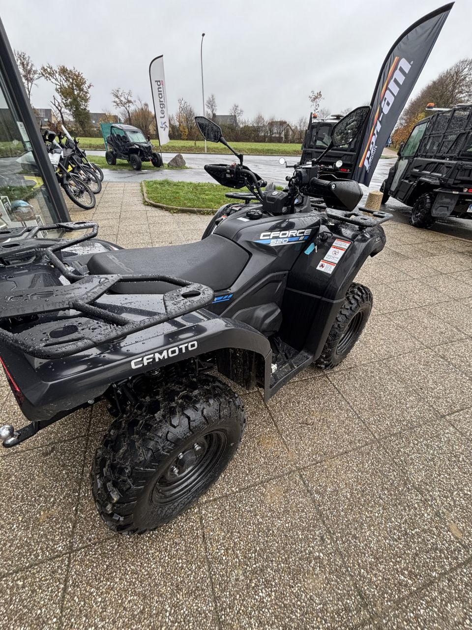 CF MOTO CFORCE 520 4