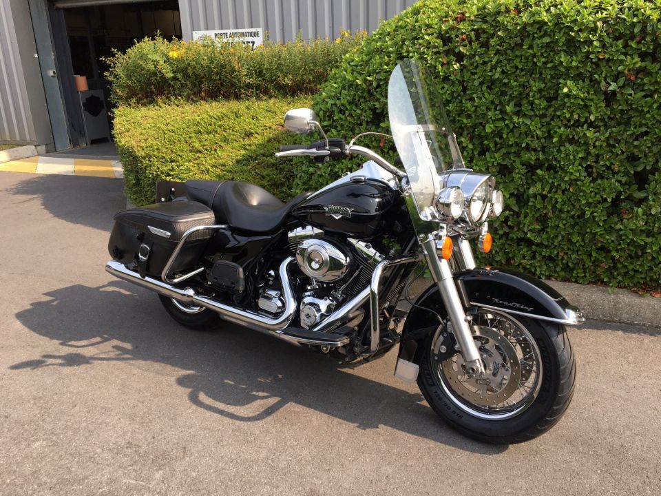 HARLEY-DAVIDSON TOURING ROAD KING 1690 4