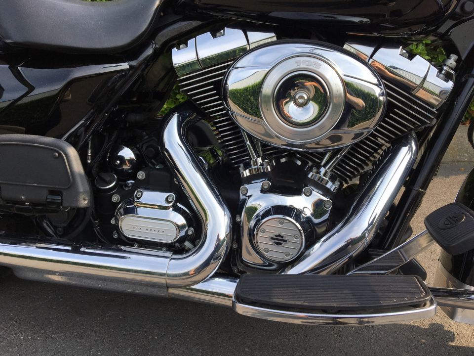 HARLEY-DAVIDSON TOURING ROAD KING 1690 4