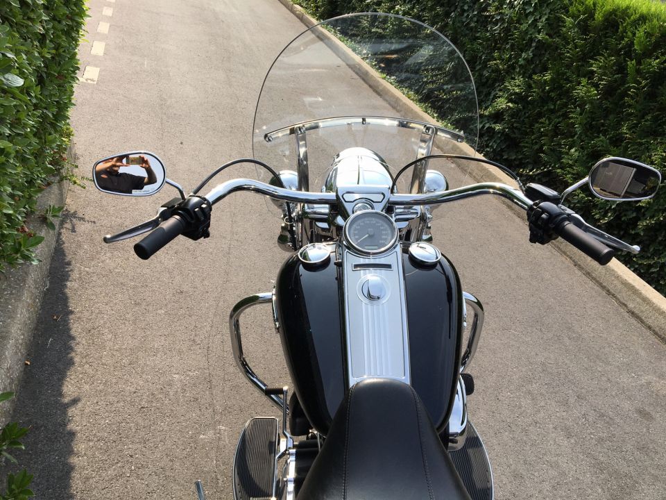 HARLEY-DAVIDSON TOURING ROAD KING 1690 4