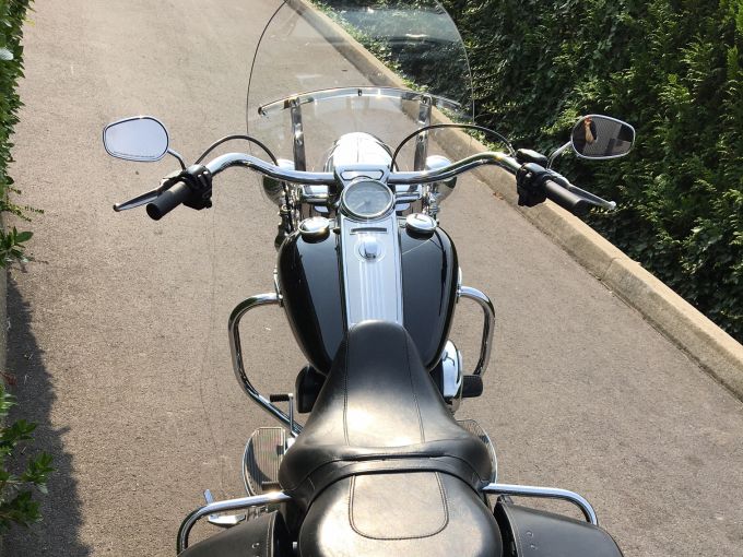 HARLEY-DAVIDSON TOURING ROAD KING 1690 4