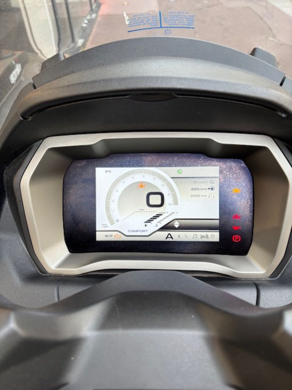 PIAGGIO MP3 530 HPE EXCLUSIVE 4