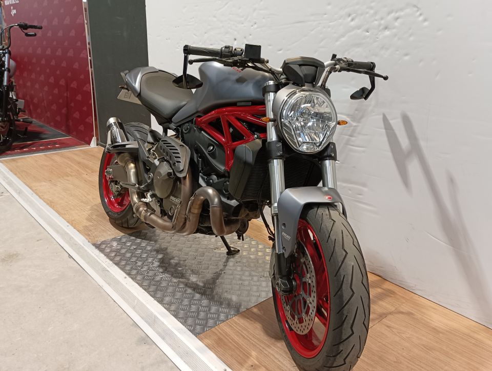 DUCATI 821 MONSTER 4