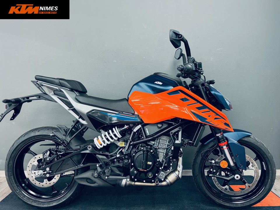 KTM 125 DUKE ABS 4