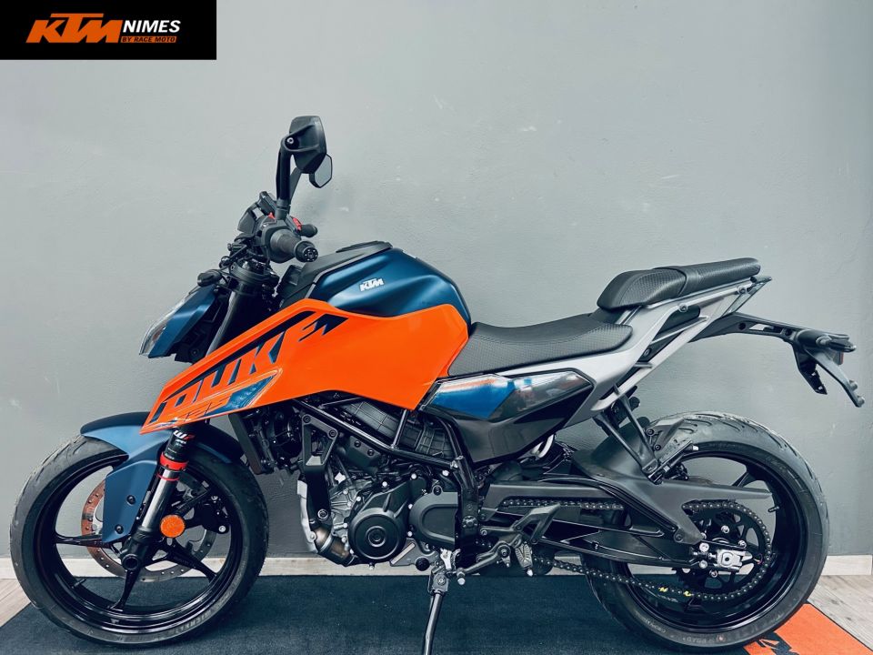 KTM 125 DUKE ABS 4