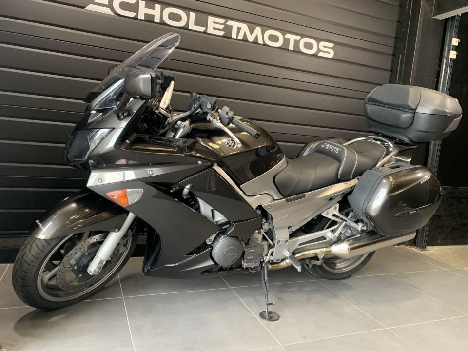 YAMAHA FJR 1300A 4