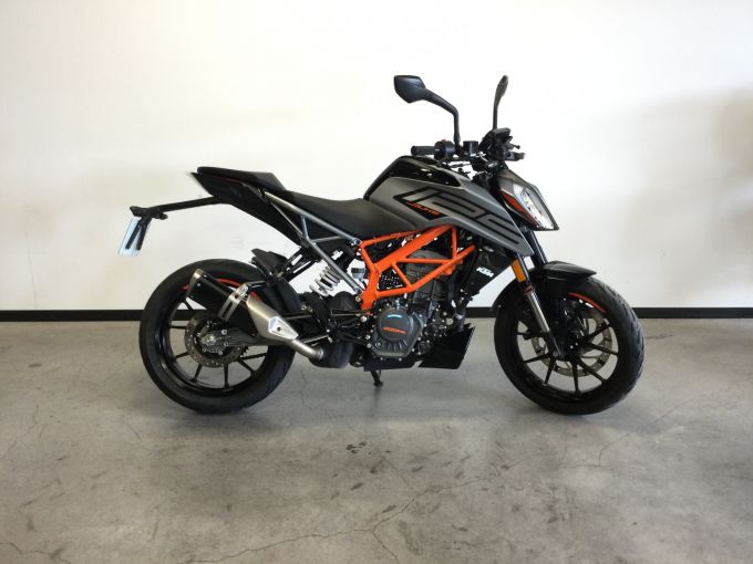 KTM 125 DUKE ABS 4