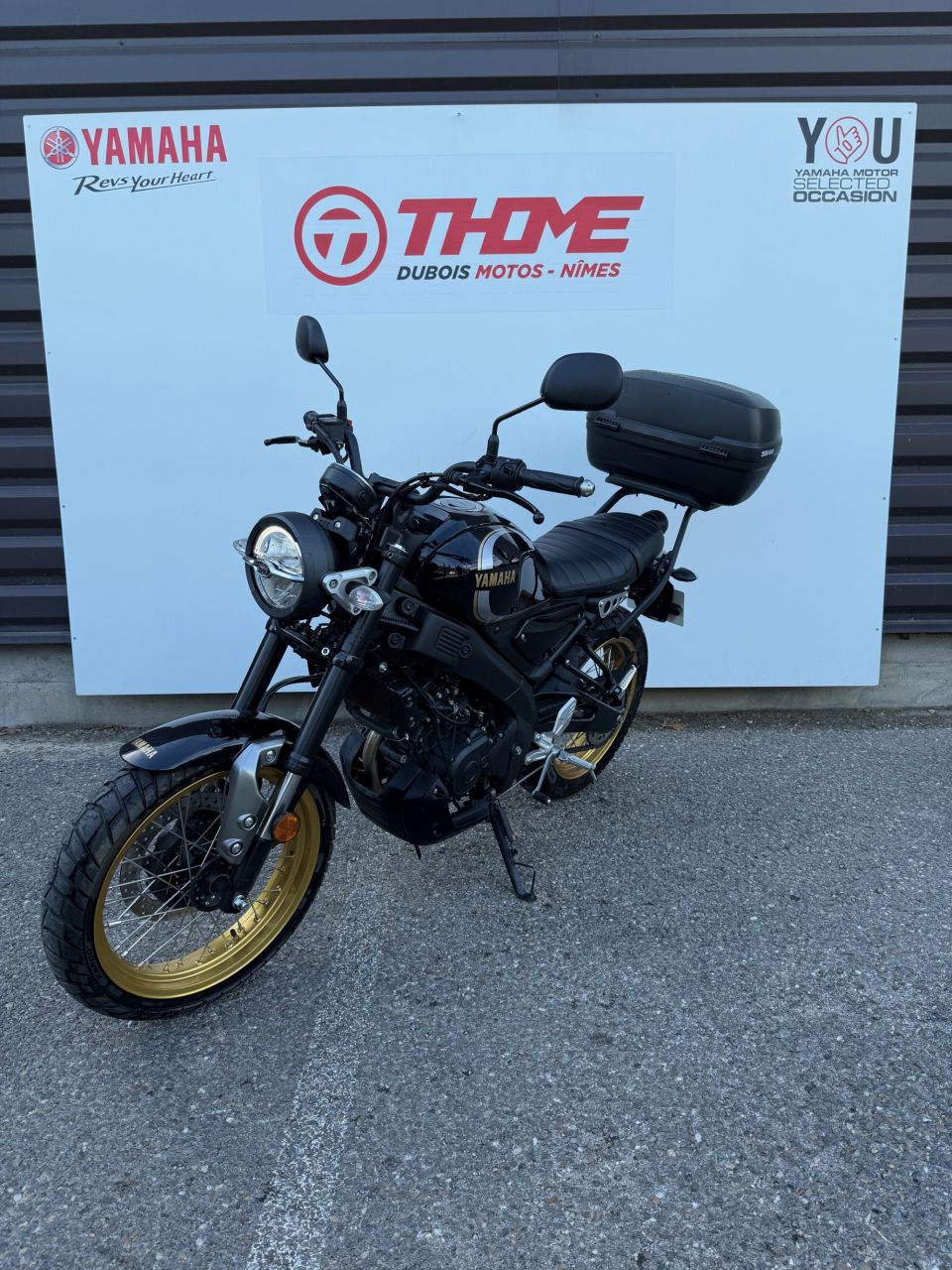 YAMAHA XSR 125 Legacy 4