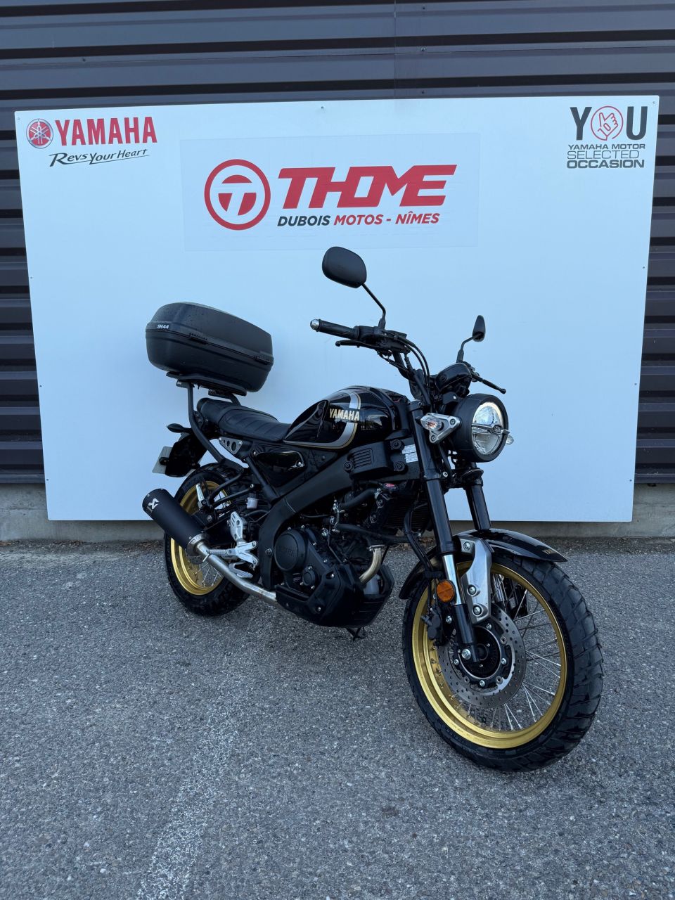 YAMAHA XSR 125 Legacy 4