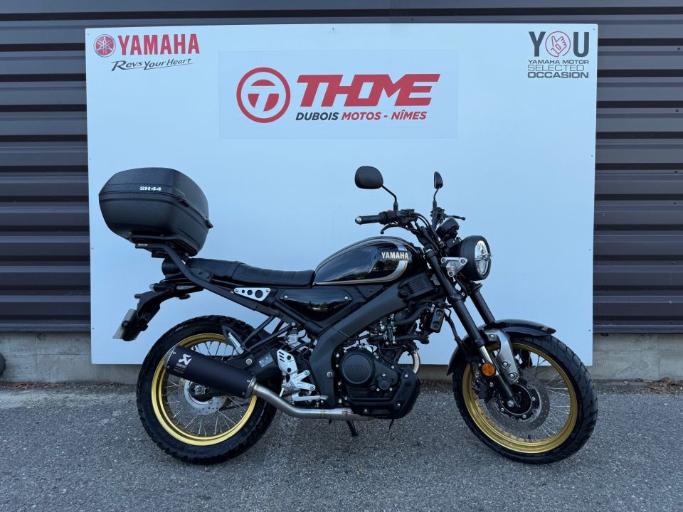 YAMAHA XSR 125 Legacy 4