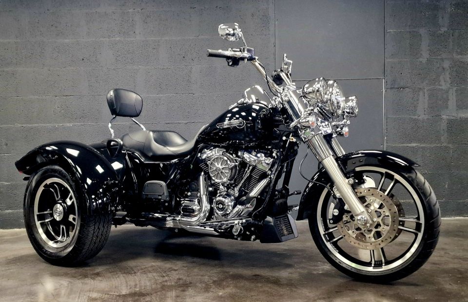 HARLEY-DAVIDSON TRIKE FREEWHEELER 1868 4