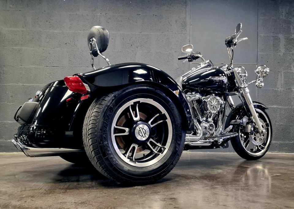 HARLEY-DAVIDSON TRIKE FREEWHEELER 1868 4