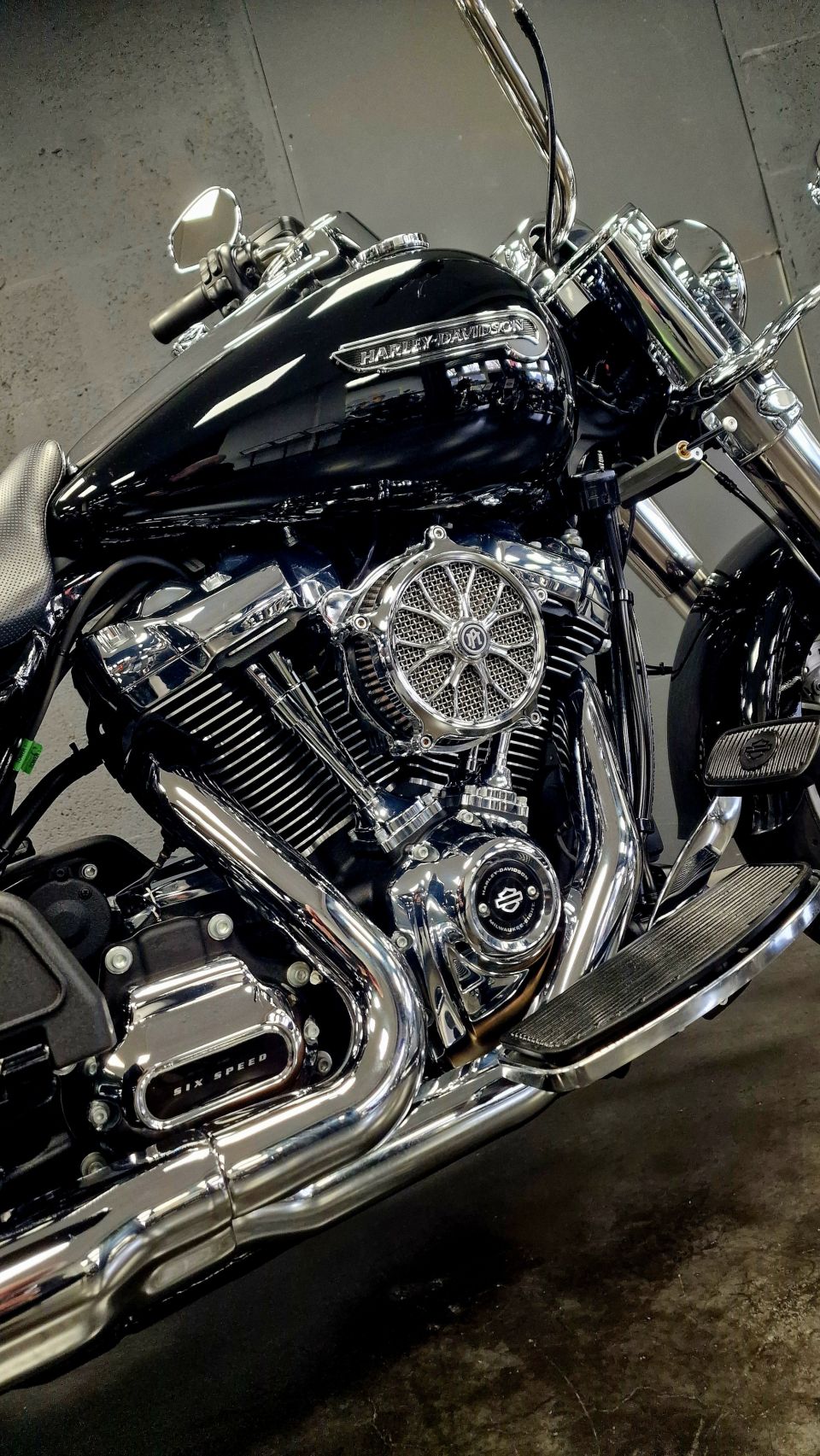 HARLEY-DAVIDSON TRIKE FREEWHEELER 1868 4