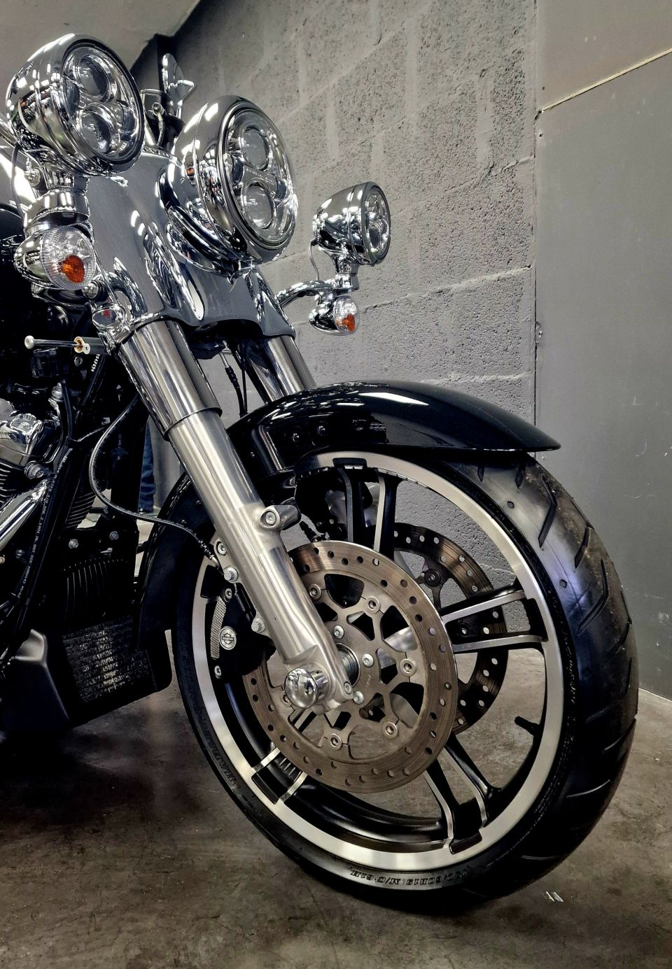 HARLEY-DAVIDSON TRIKE FREEWHEELER 1868 4