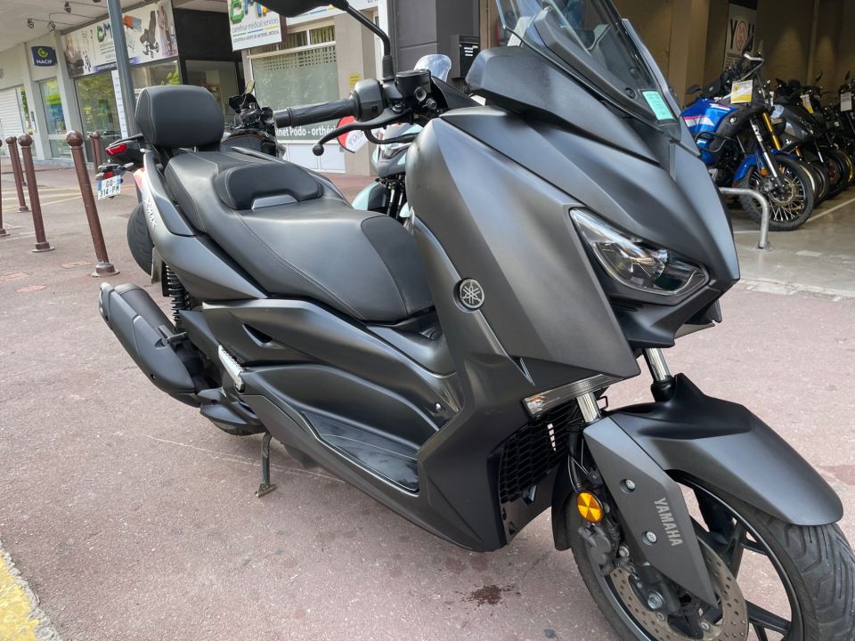 YAMAHA XMAX 125 4