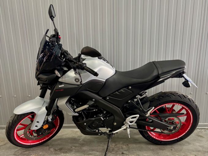 YAMAHA MT-125 ABS 4