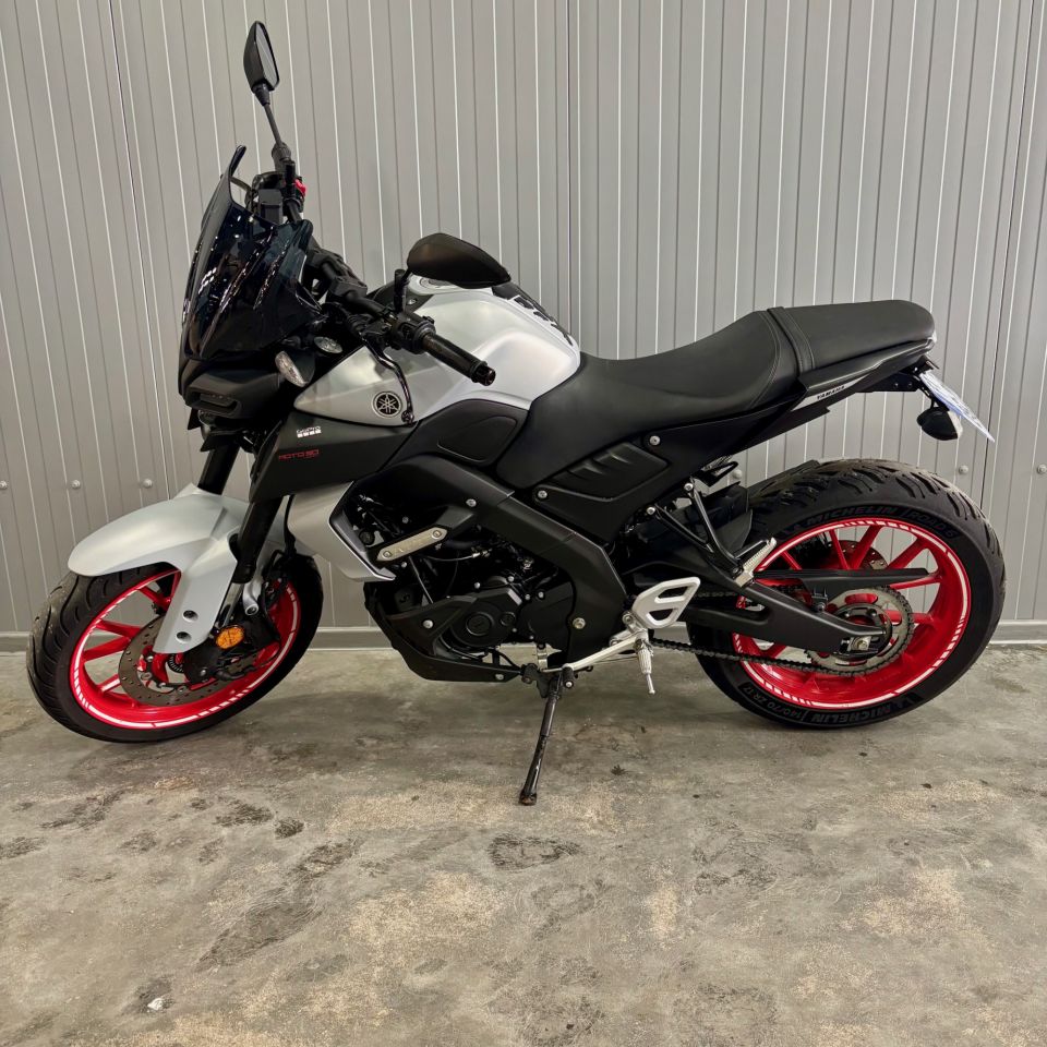 YAMAHA MT-125 ABS 4