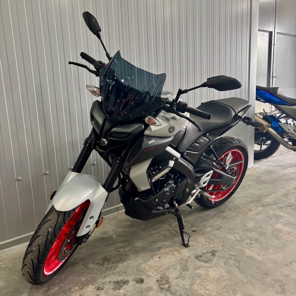 YAMAHA MT-125 ABS 4