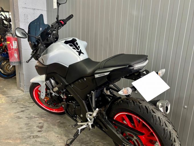 YAMAHA MT-125 ABS 4