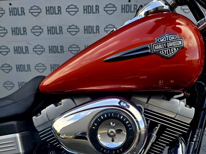 HARLEY-DAVIDSON DYNA FAT BOB 1584 4
