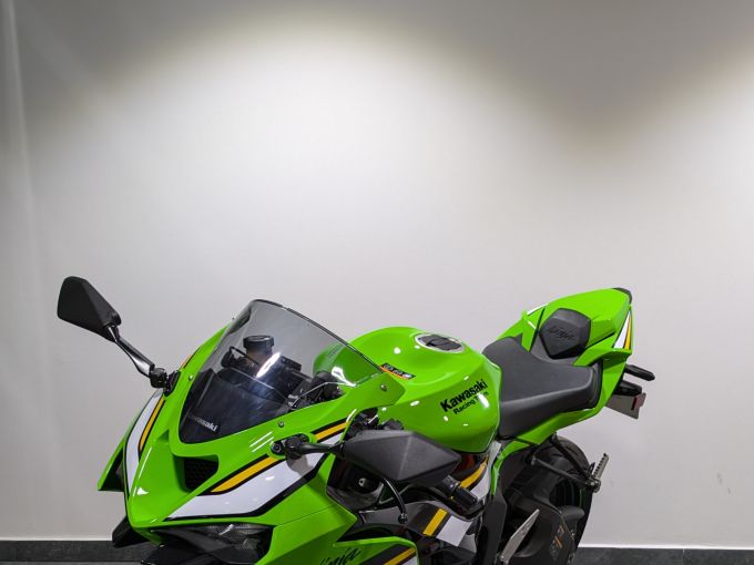 KAWASAKI ZX-6R 636 4