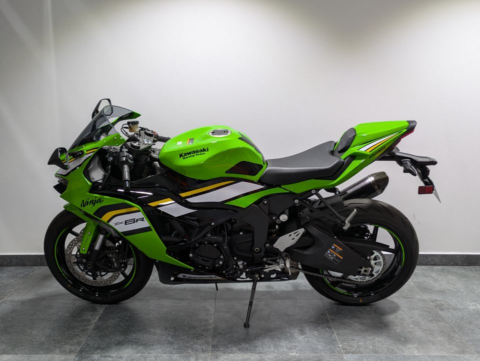 KAWASAKI ZX-6R 636 4