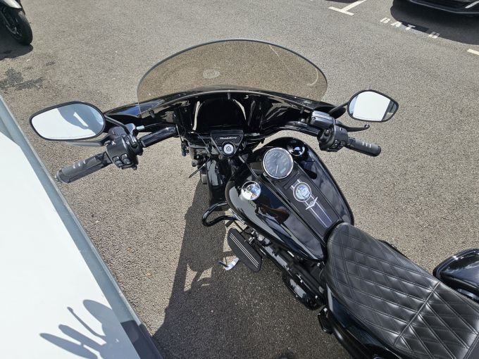 HARLEY-DAVIDSON TOURING ROAD KING 1800 SPECIAL 4