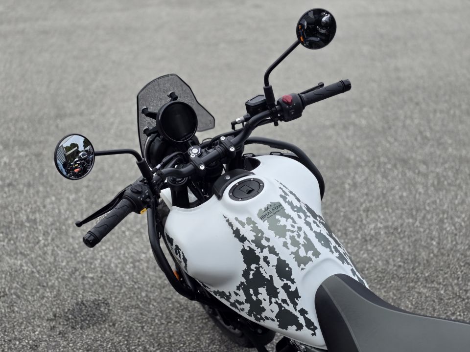 ROYAL ENFIELD 450 HIMALAYAN 4
