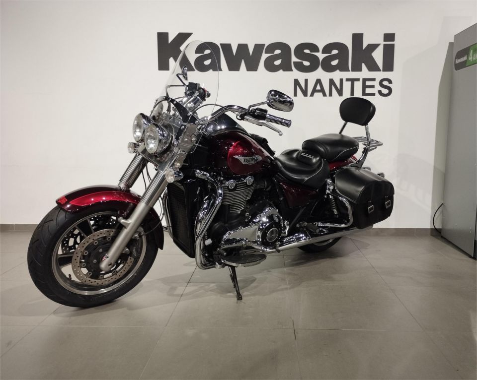 TRIUMPH THUNDERBIRD COMMANDER 4