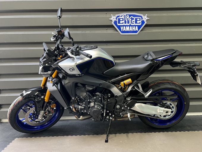 YAMAHA MT-09 SP 4