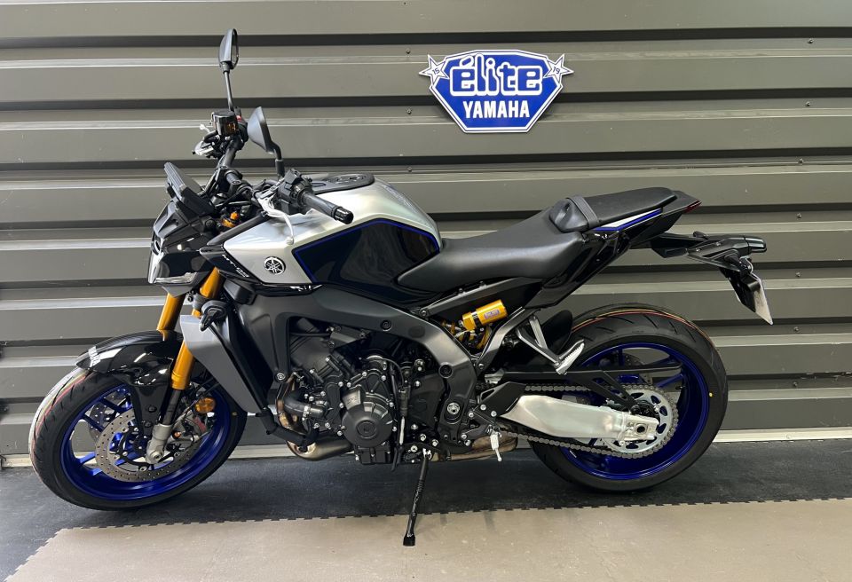 YAMAHA MT-09 SP 4