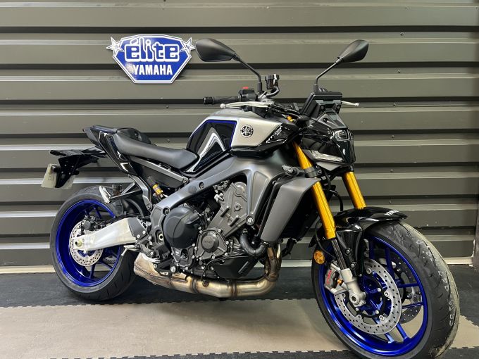 YAMAHA MT-09 SP 4