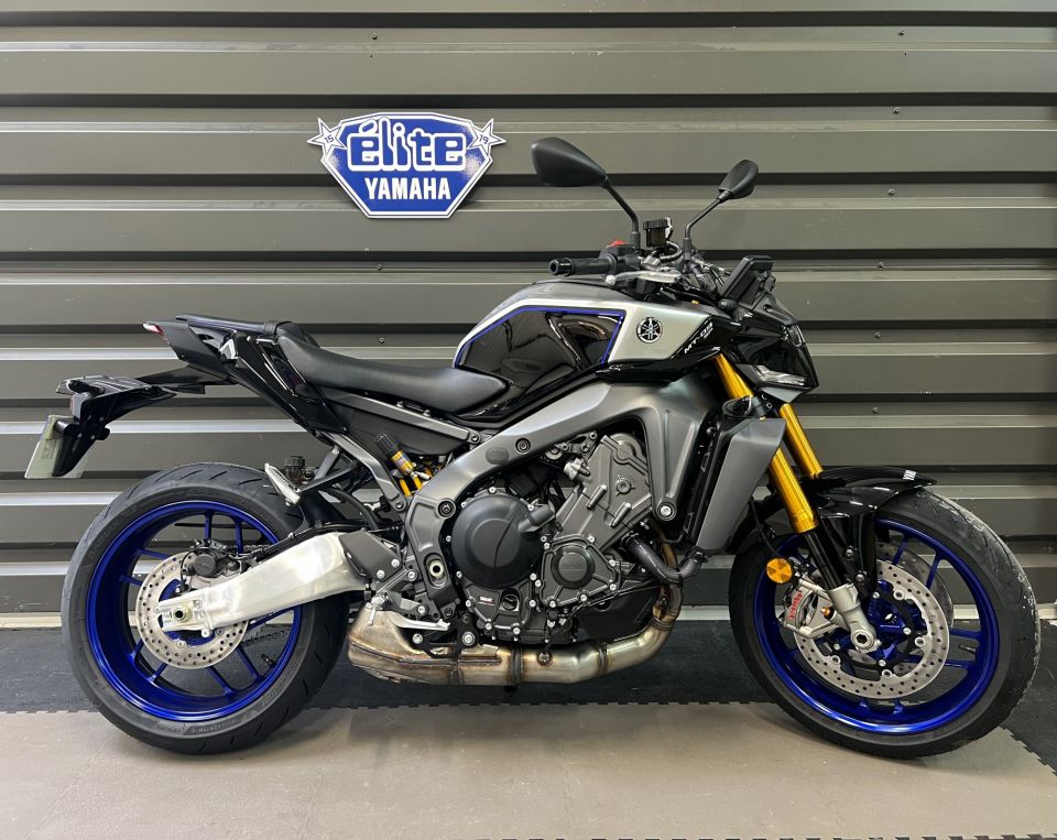 YAMAHA MT-09 SP 4